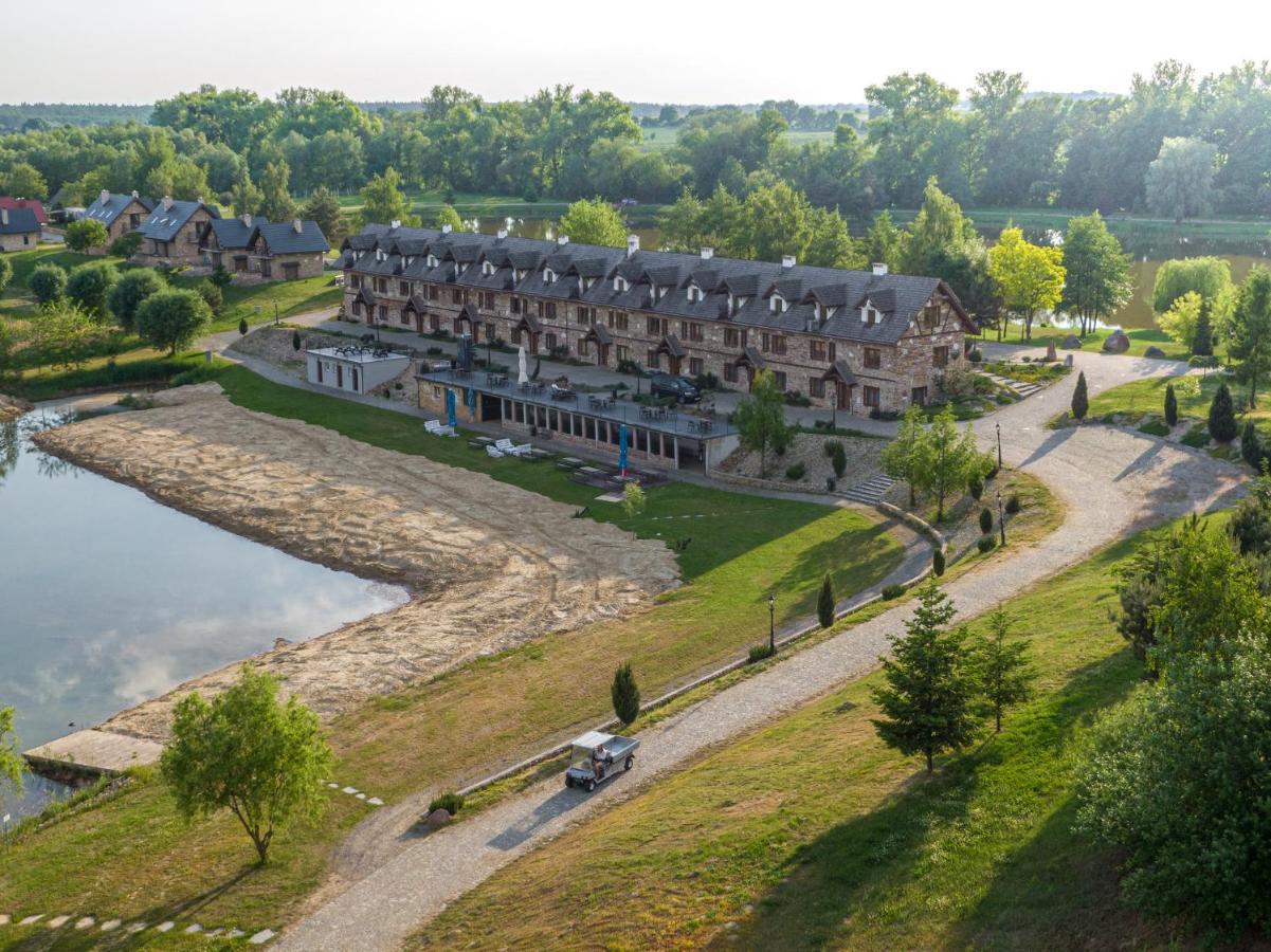 Milocin Park Centrum Wypoczynkowo-Konferencyjne Pierwoszow Buitenkant foto