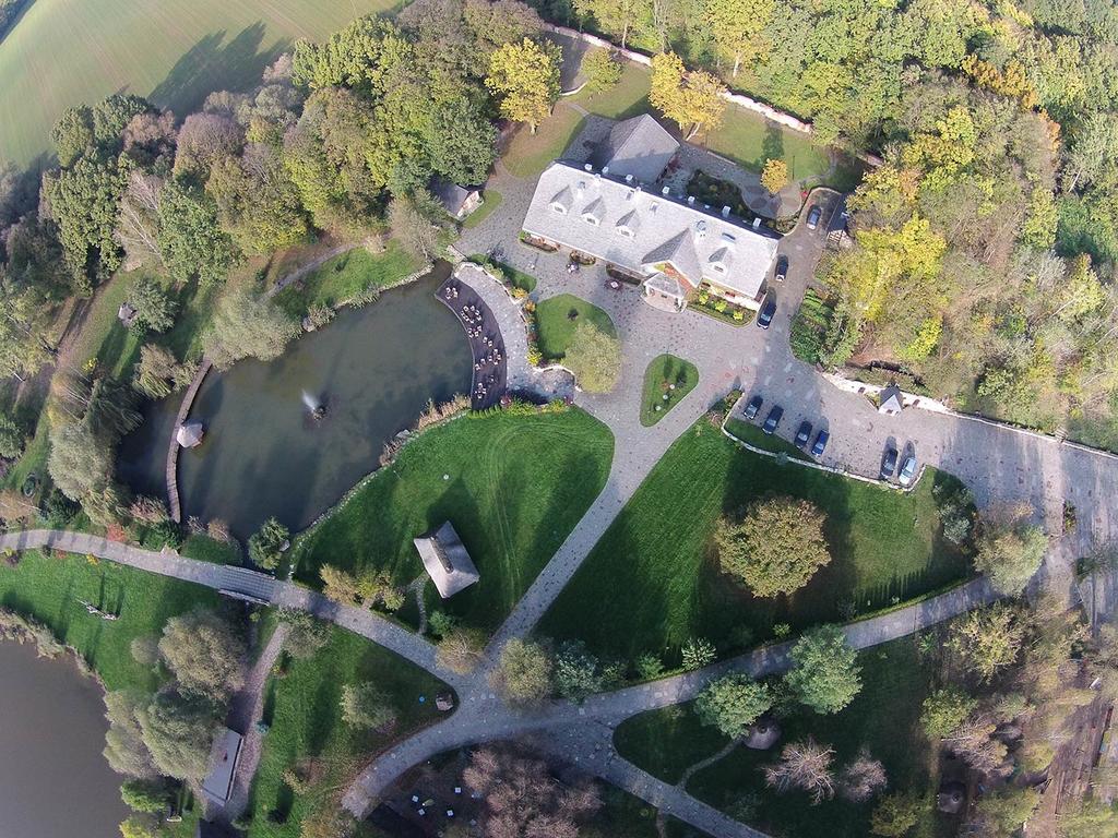 Milocin Park Centrum Wypoczynkowo-Konferencyjne Pierwoszow Buitenkant foto